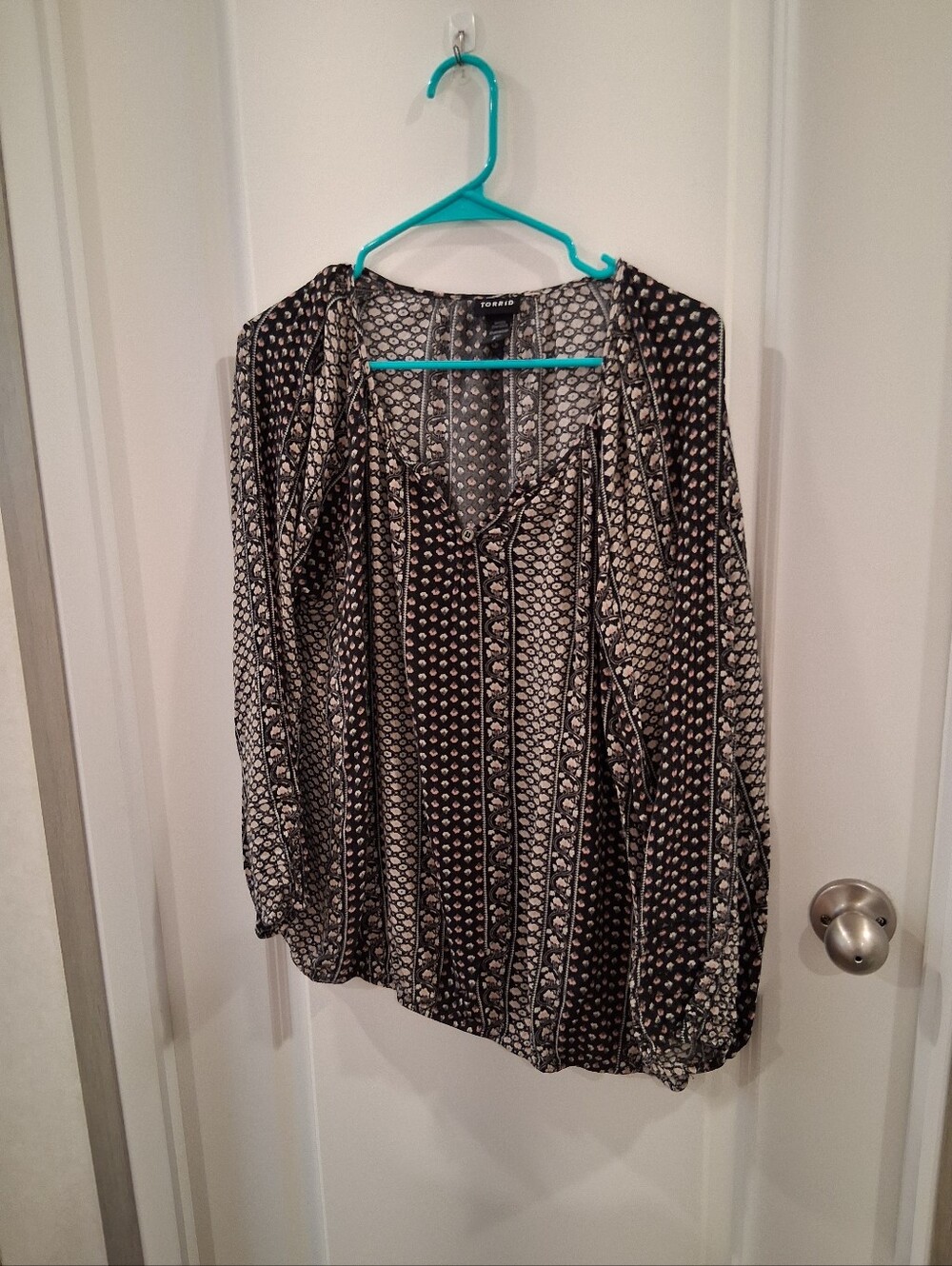 torrid Black & White Geometric Print Peasant Blouse Szie 3X